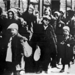 Joden wachtend op deportatie van Westerbork naar Auschwitz